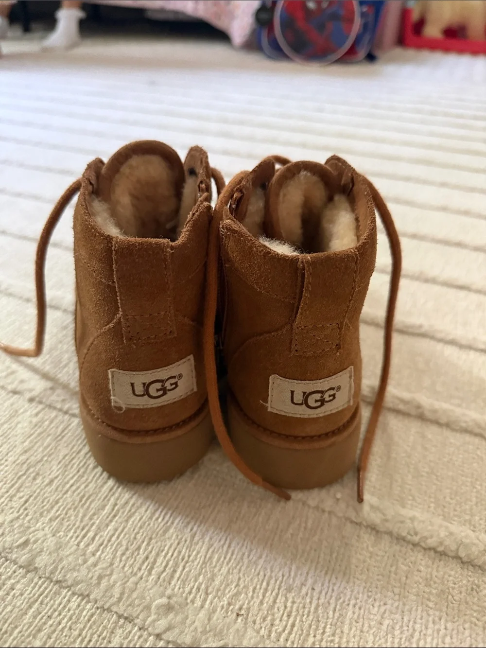 UGG Bethany Kids Chestnut Suede Lace-Up Ankle Boots Kids Size 3